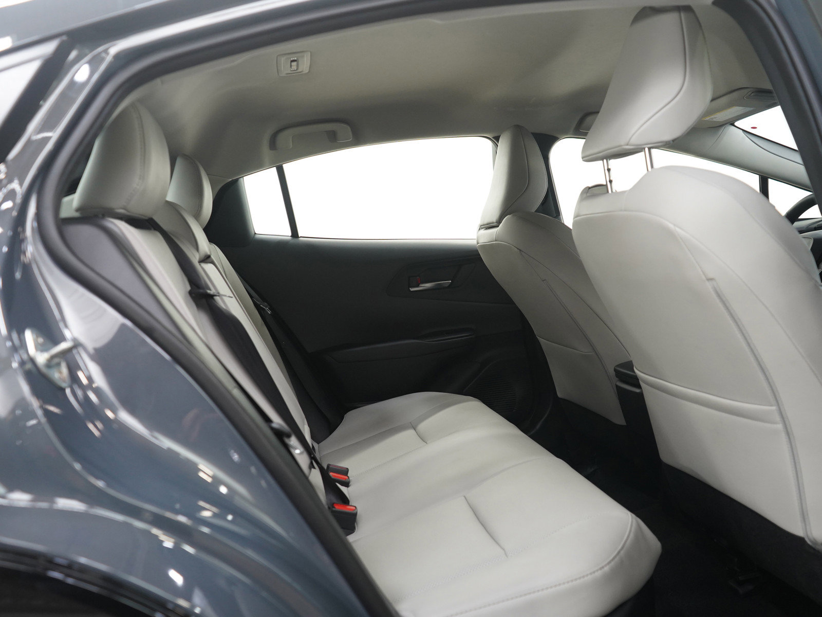 Used 2026 Toyota Prius XLE image 12