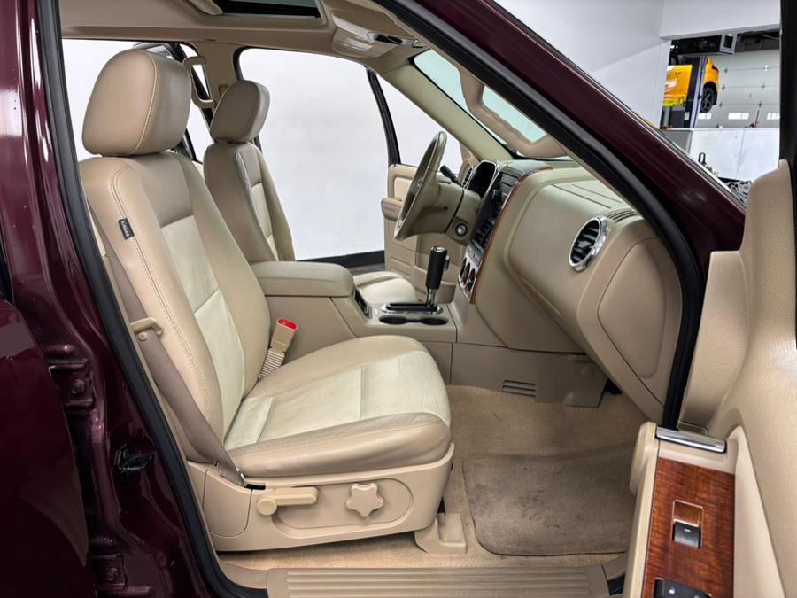 Used 2008 Ford Explorer Eddie Bauer image 32