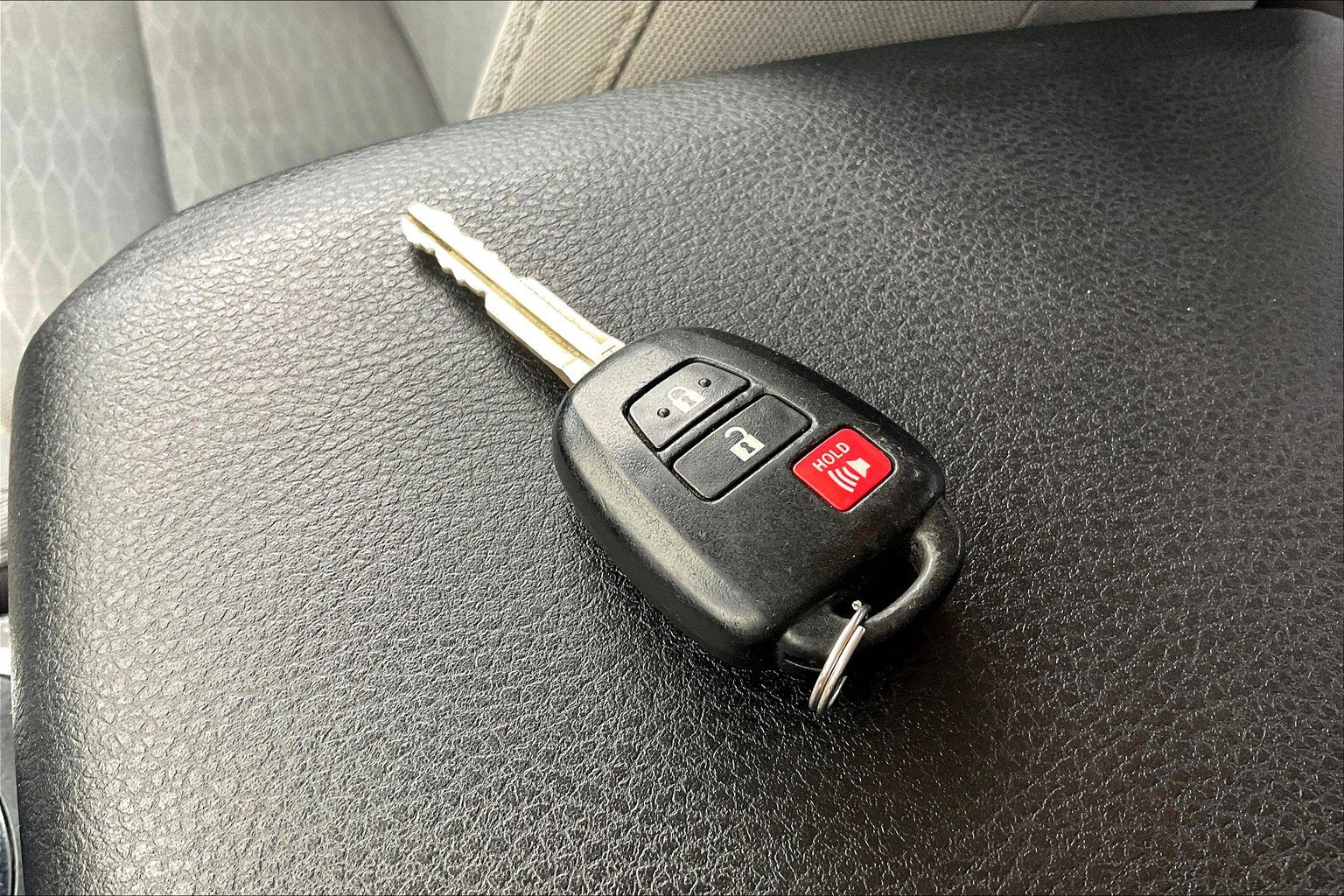 Used 2018 Toyota Tacoma SR5 RWD image 11