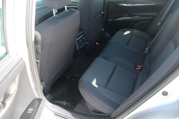 Used 2025 Toyota Camry LE AWD/4WD image 13