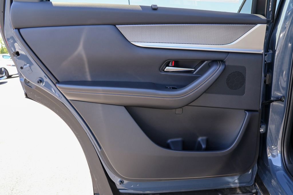 Used 2025 MAZDA CX-70 Plug-In Hybrid w/ Premium Pkg image 46