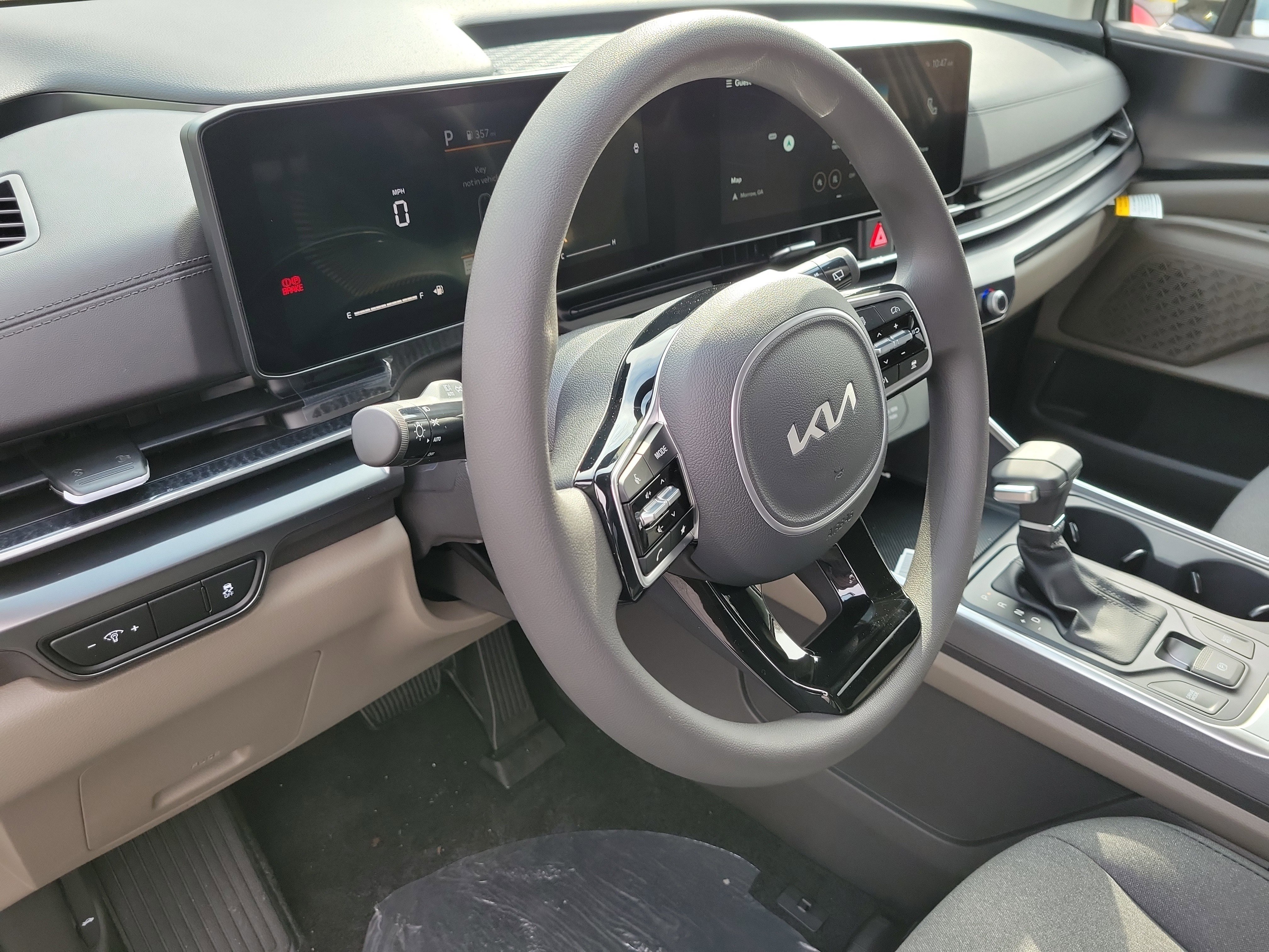 New 2026 Kia Carnival LX image 16