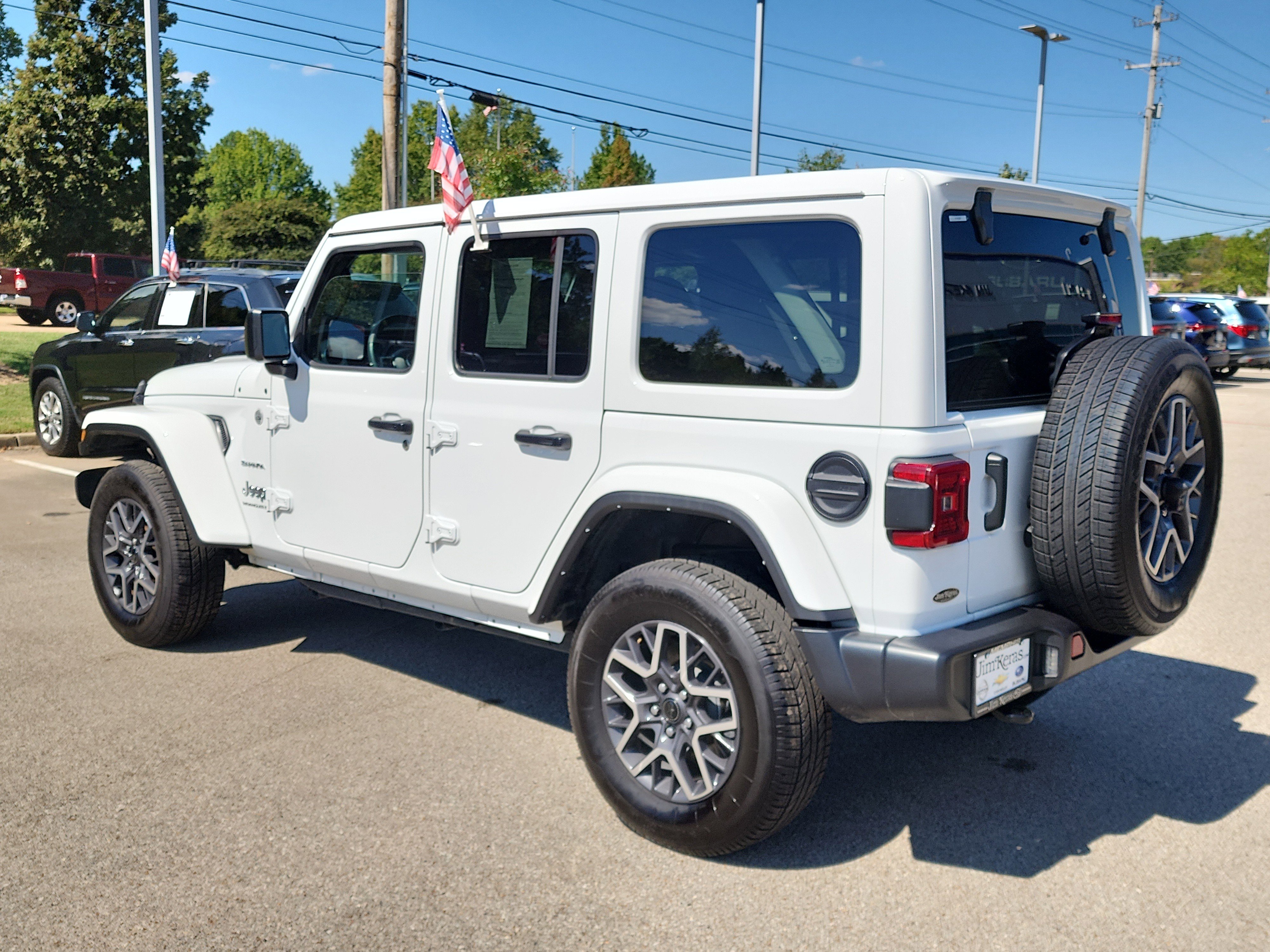 Used 2024 Jeep Wrangler Sahara image 5