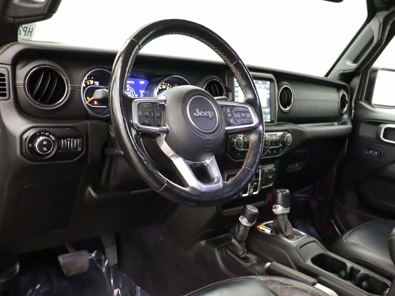 Used 2021 Jeep Gladiator Overland image 14