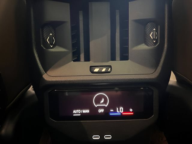 Used 2025 BMW X3 xDrive30i AWD/4WD image 17