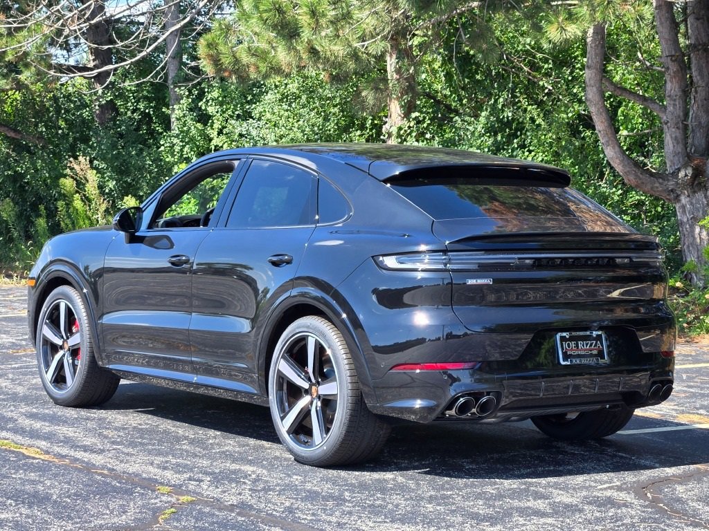 New 2026 Porsche Cayenne GTS image 3