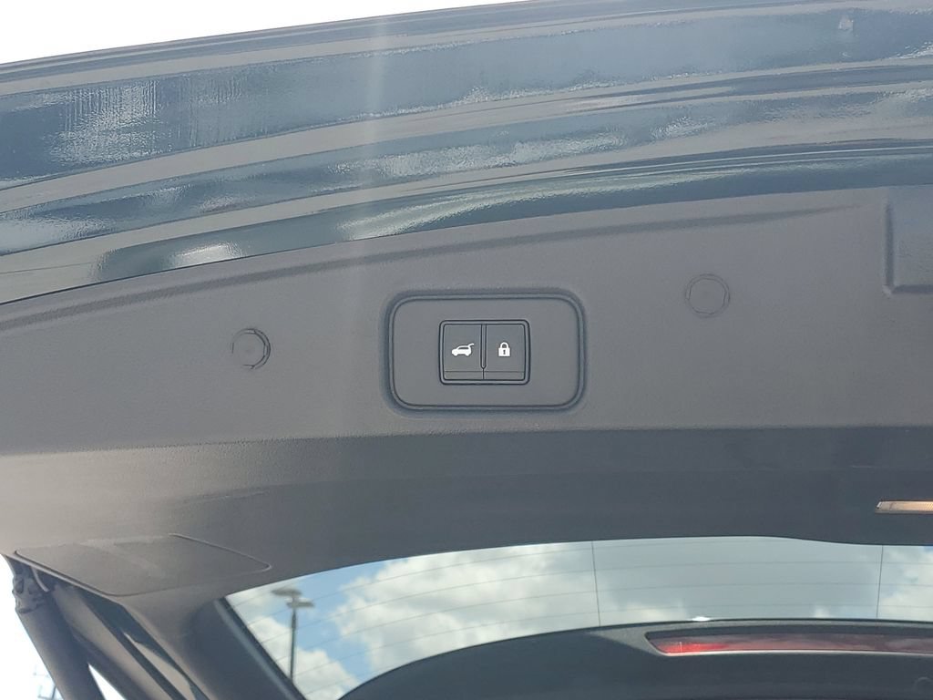 Certified 2024 Nissan Pathfinder SL FWD image 16