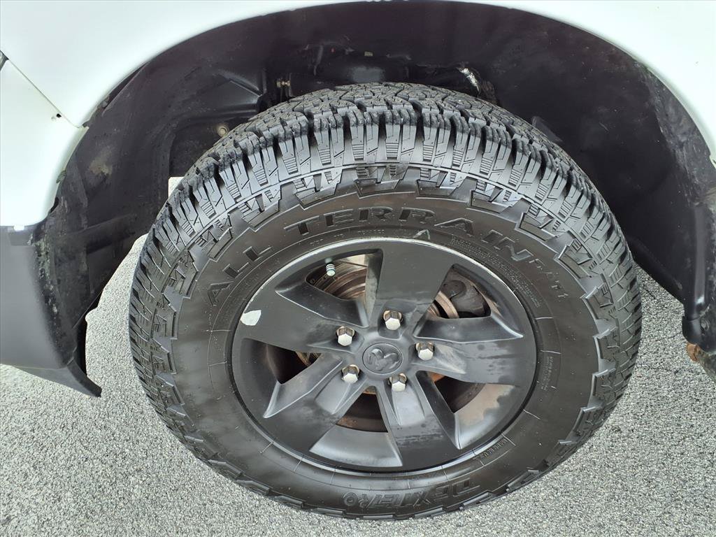 Used 2017 RAM 1500 Classic SLT AWD/4WD image 9