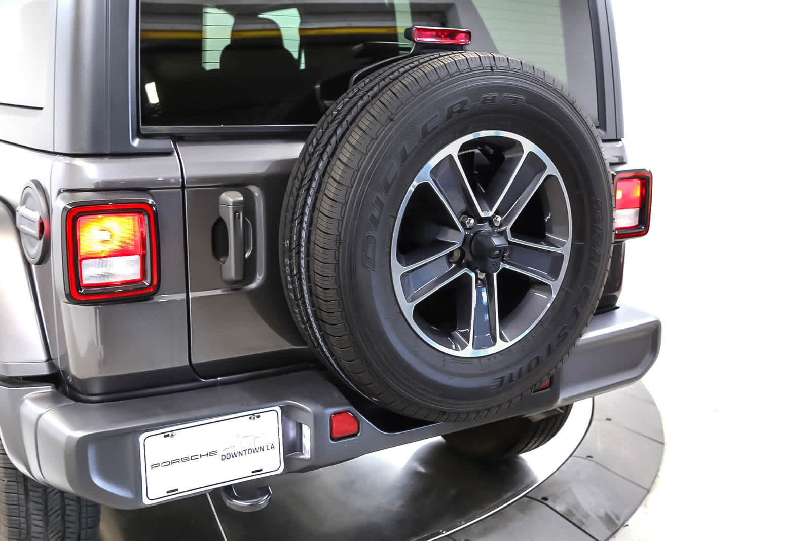 Used 2023 Jeep Wrangler Unlimited Sahara AWD/4WD image 12
