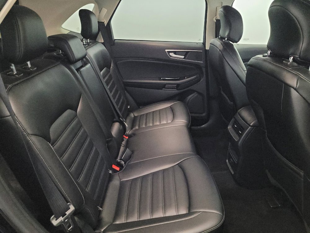 Used 2019 Ford Edge SEL w/ Equipment Group 201A image 19