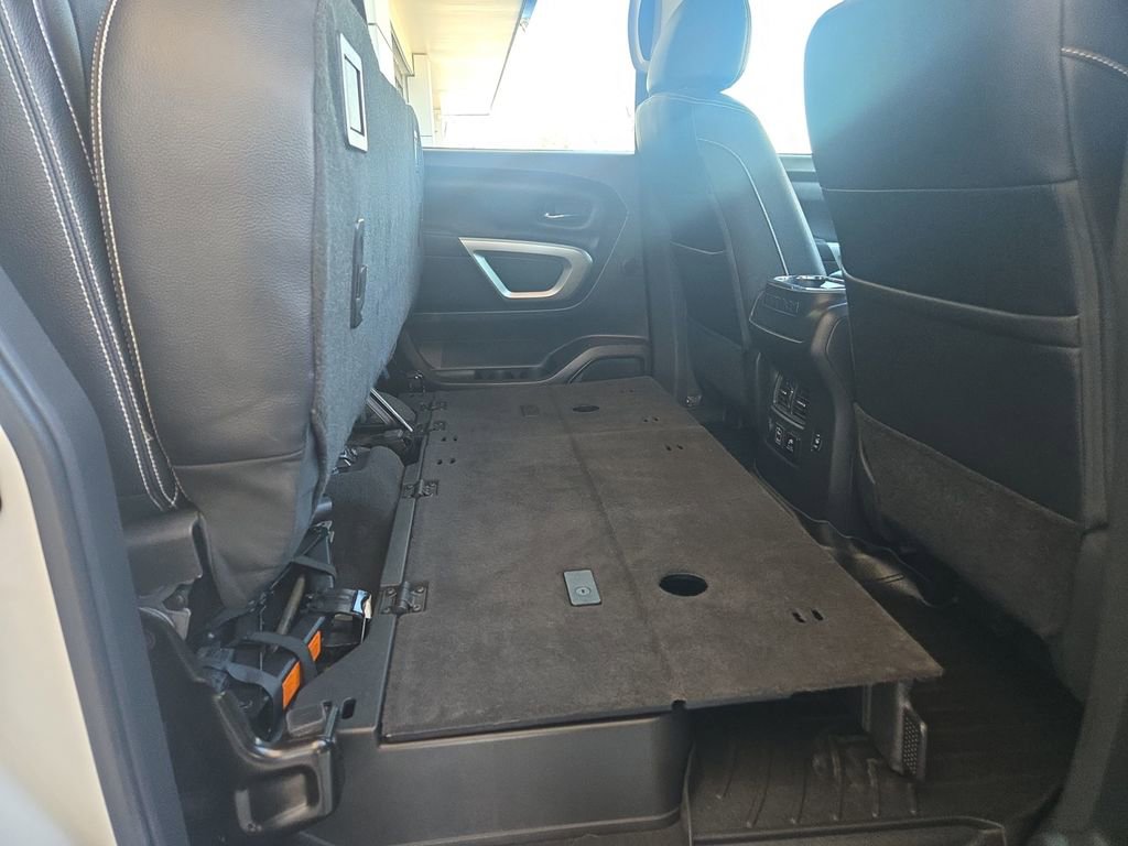 Used 2019 Nissan Titan PRO-4X w/ Pro-4x Convenience Package image 18