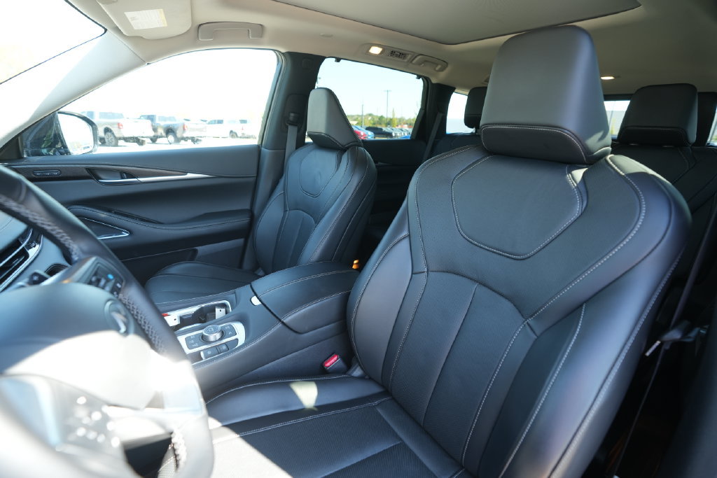 Used 2025 INFINITI QX60 Sensory AWD/4WD image 41