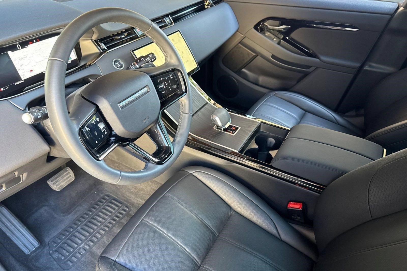 Used 2024 Land Rover Range Rover Evoque S AWD/4WD image 4