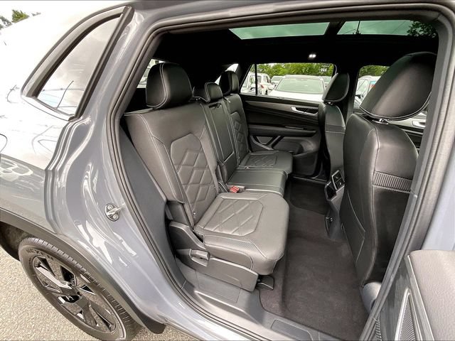 Used 2024 Volkswagen Atlas Cross Sport SE AWD/4WD image 24