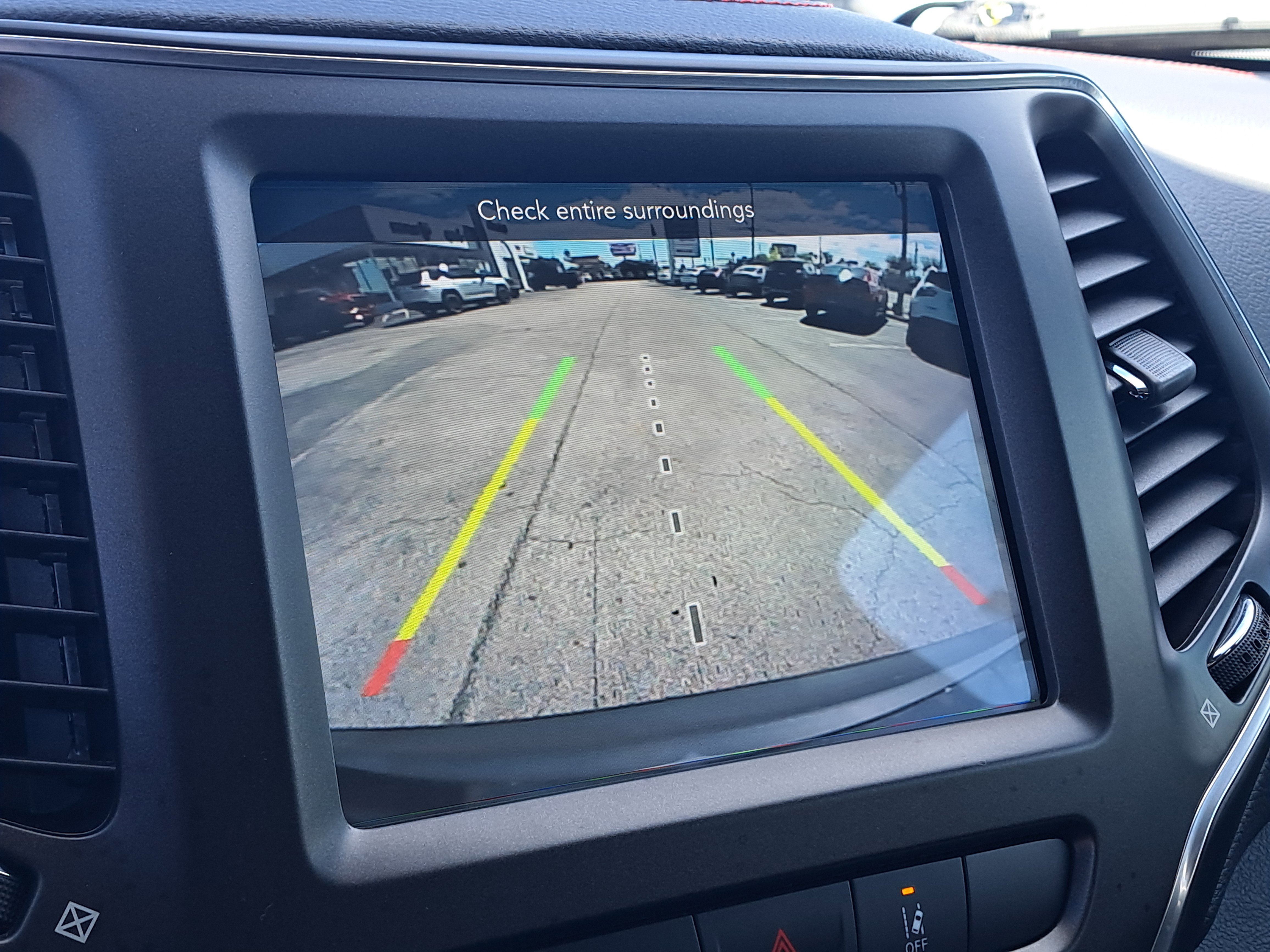 Used 2022 Jeep Cherokee Trailhawk w/ Premium Leather Package image 25