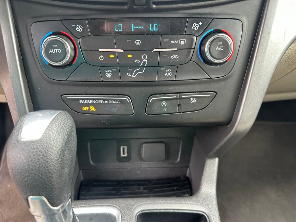 Used 2017 Ford Escape SE AWD/4WD image 25