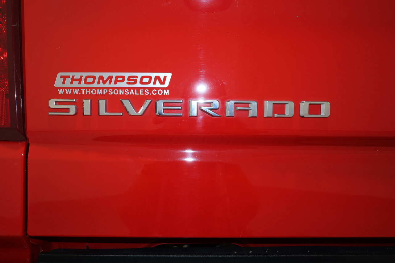 Used 2022 Chevrolet Silverado 1500 LT AWD/4WD image 36