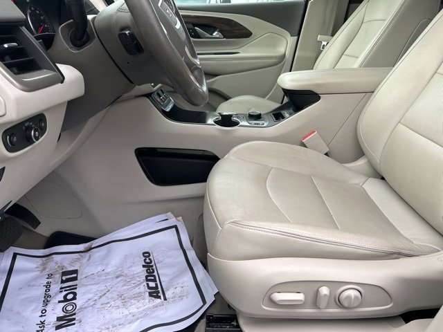 Used 2019 GMC Terrain Denali w/ Advanced Safety Package image 11