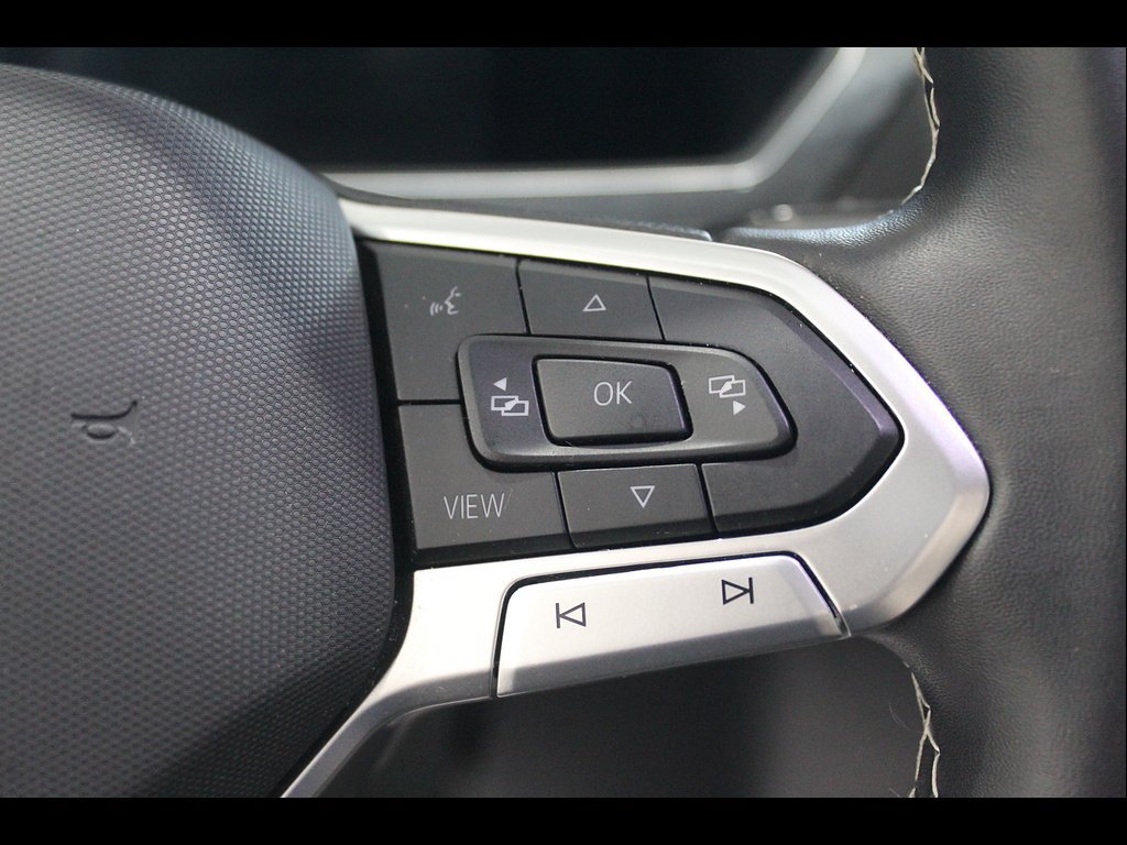 Used 2022 Volkswagen Tiguan SE AWD/4WD image 29
