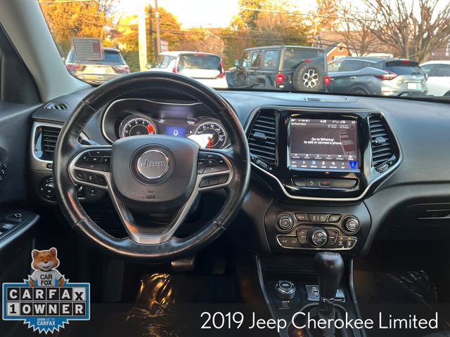 Used 2019 Jeep Cherokee Limited image 19