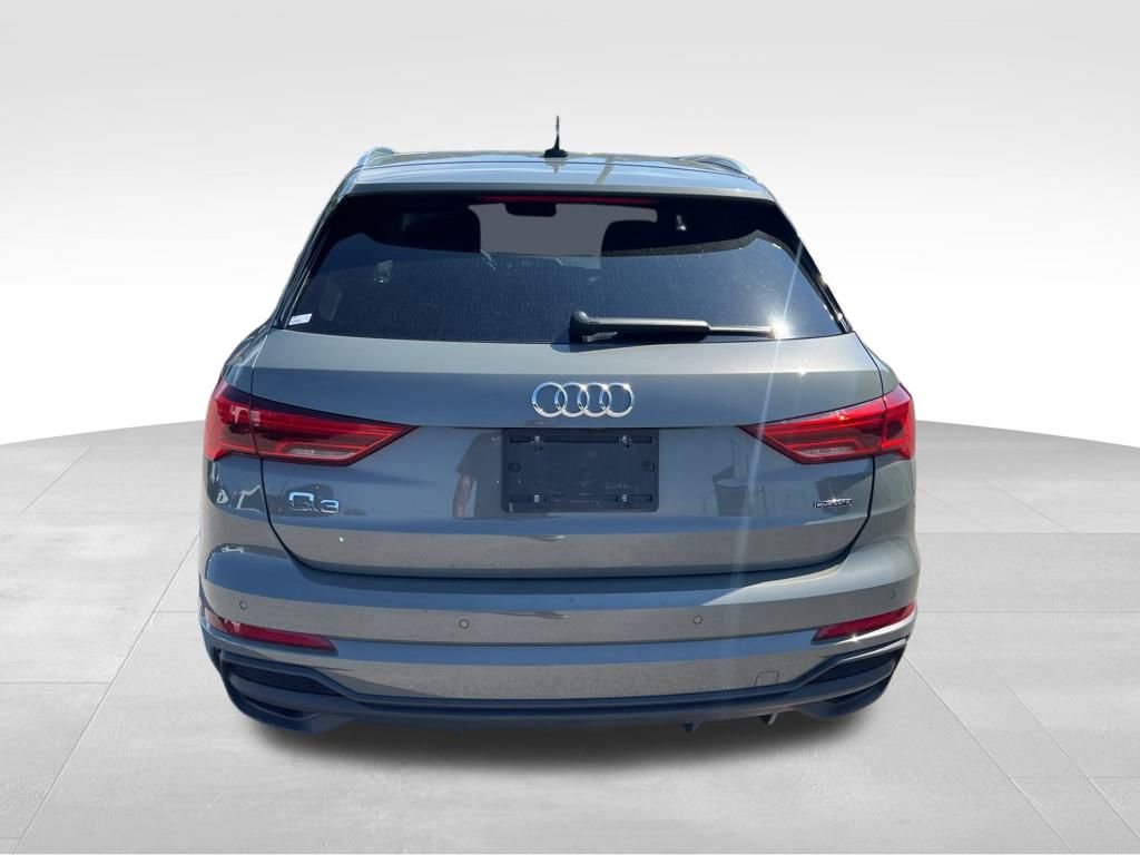 Used 2024 Audi Q3 2.0T Premium image 4