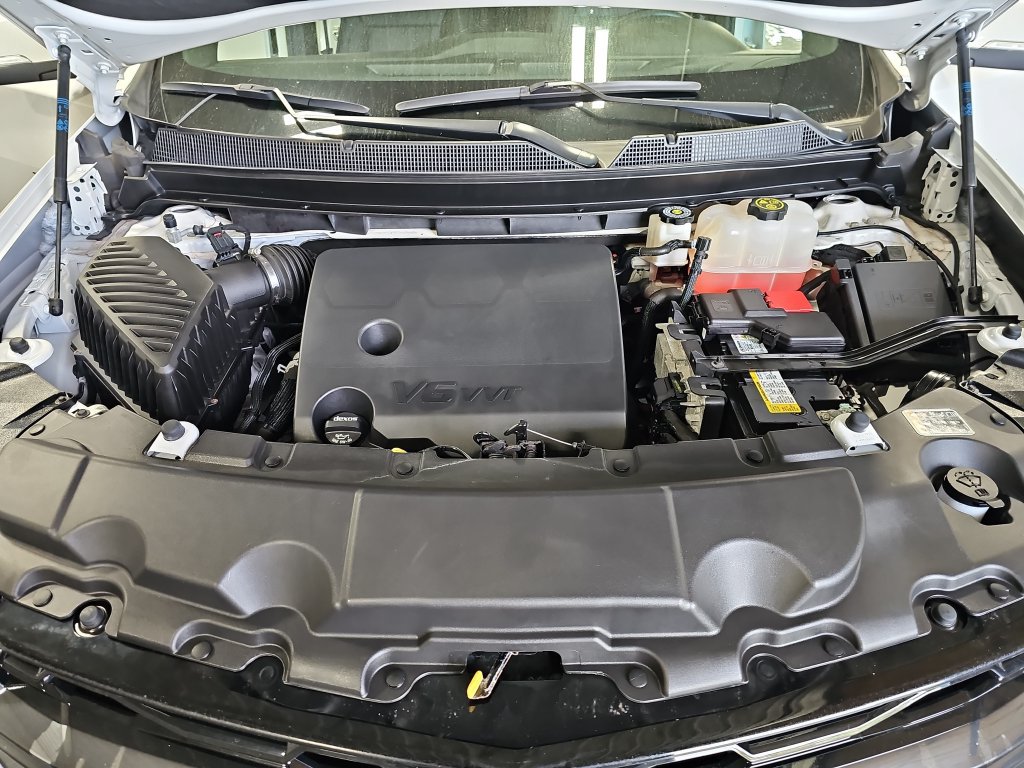 Used 2023 Chevrolet Traverse RS AWD/4WD image 31