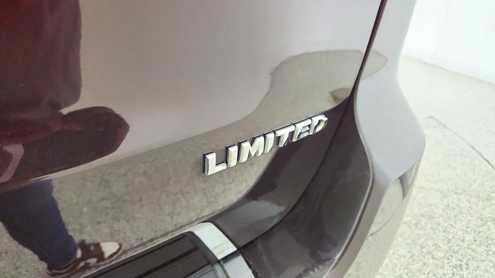 Used 2015 Jeep Grand Cherokee Limited w/ Trailer Tow Group IV AWD/4WD image 30