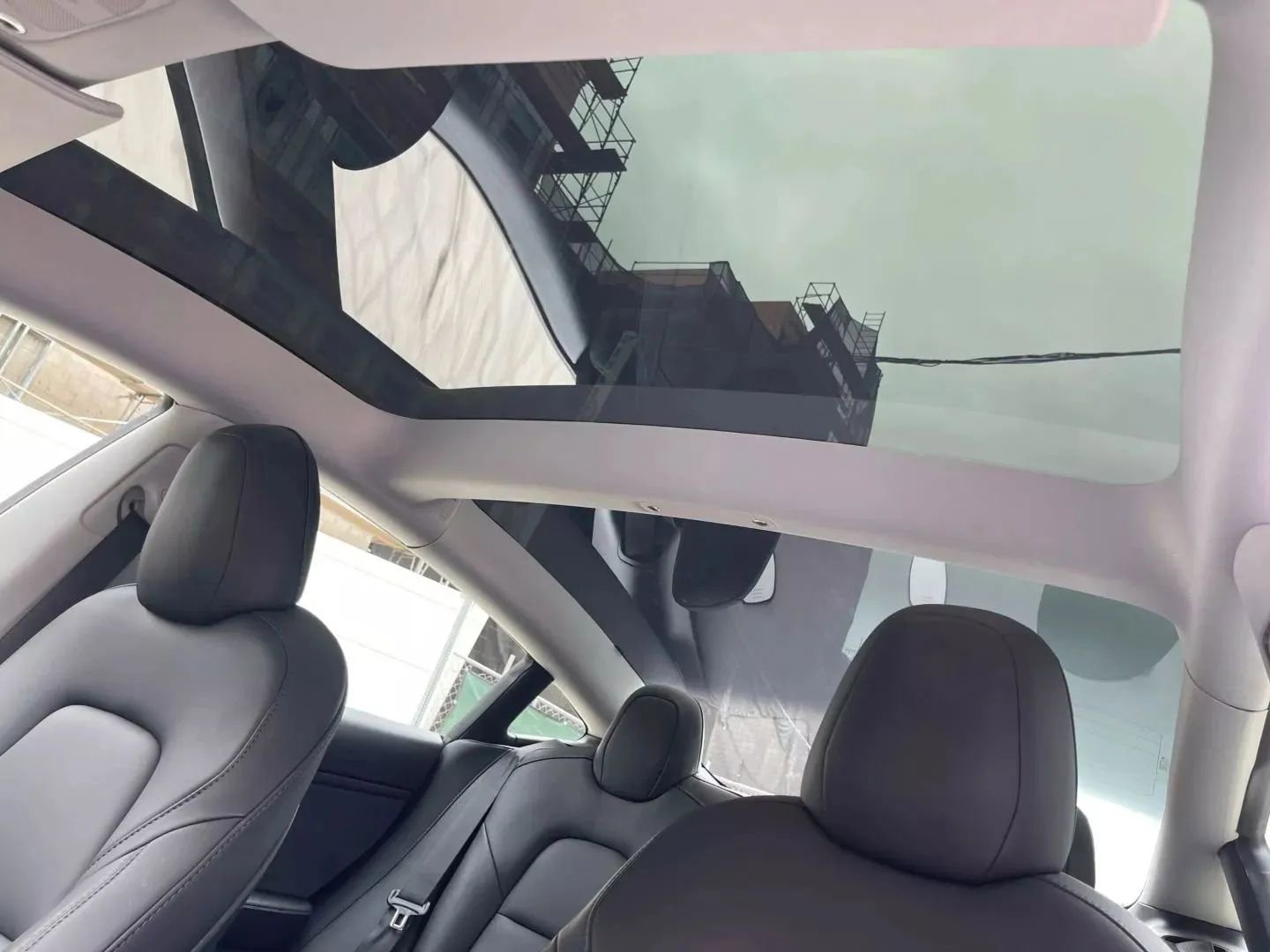 Used 2023 Tesla Model 3 Standard Range image 12