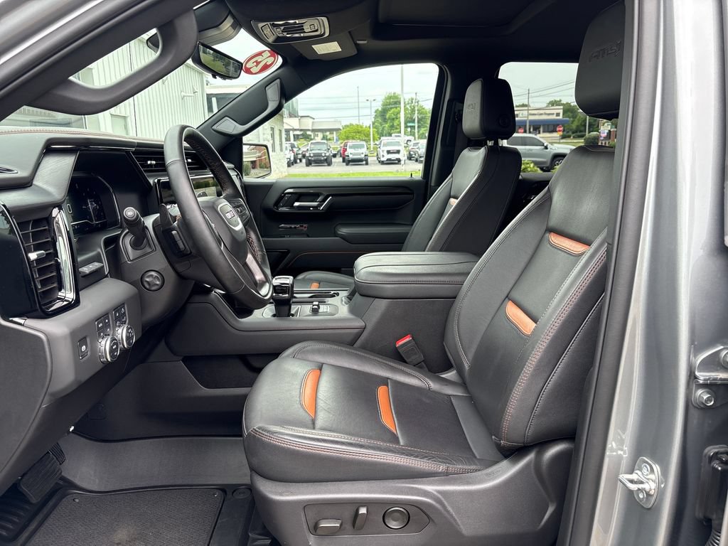 Certified 2025 GMC Sierra 1500 AT4 w/ AT4 Premium Package AWD/4WD image 24