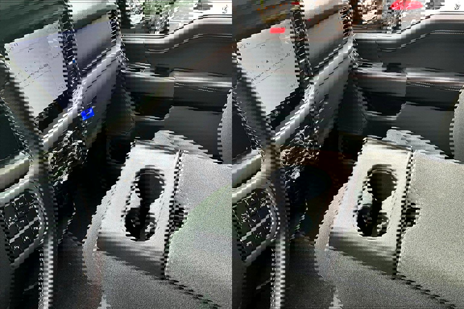 Used 2025 Ford F150 XLT w/ Equipment Group 301A Standard image 19