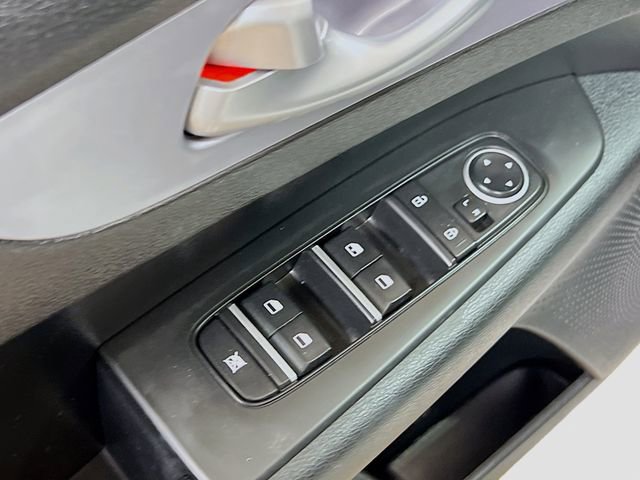 Used 2024 Kia Forte LXS image 17