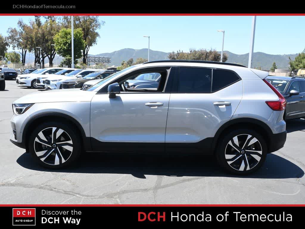 Used 2023 Volvo XC40 B5 Ultimate w/ Protection Package Premier AWD/4WD image 4