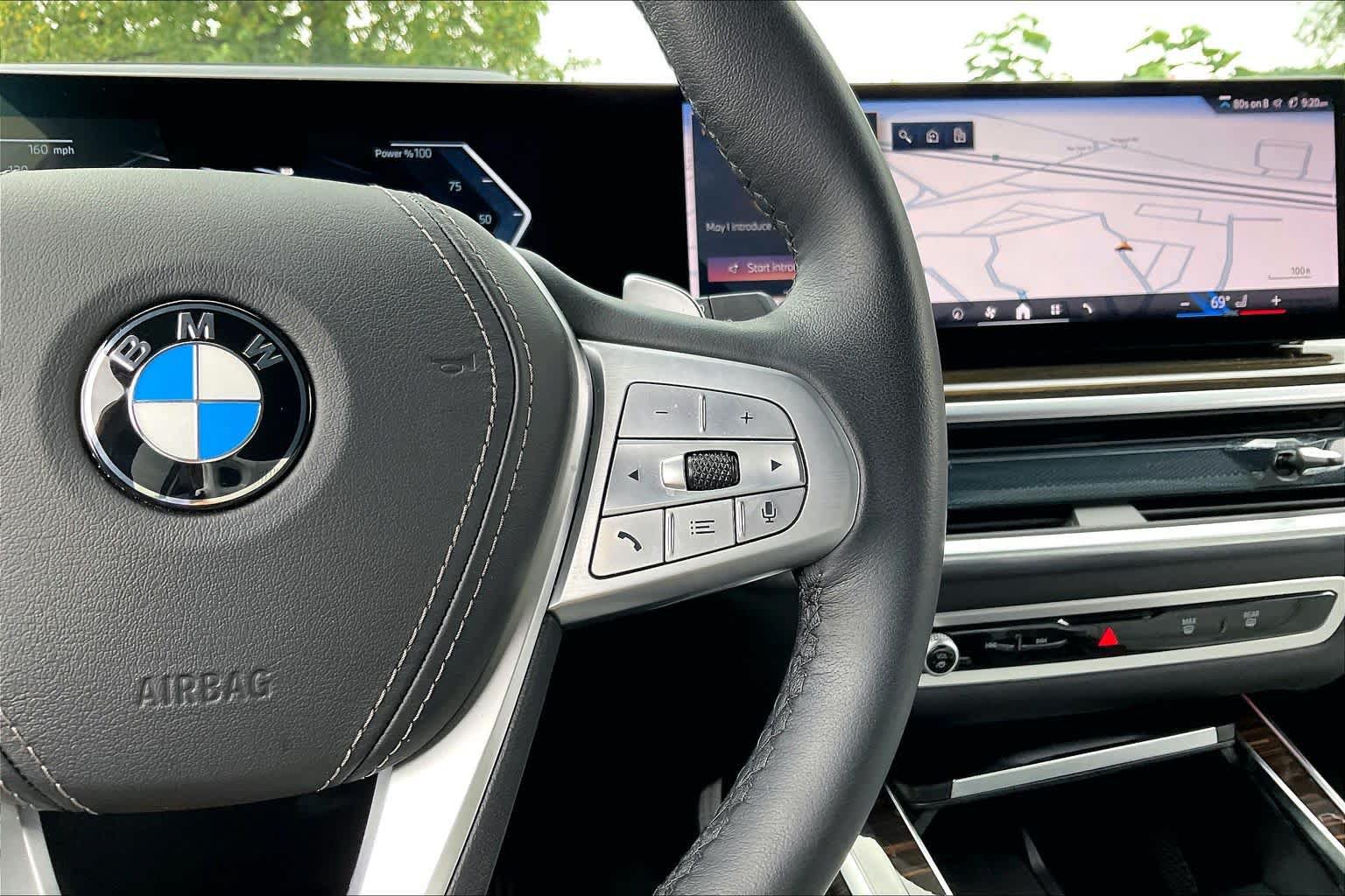 Used 2025 BMW X7 xDrive40i w/ Premium Package AWD/4WD image 27