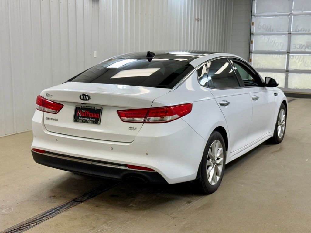 Used 2017 Kia Optima EX w/ Premium Package image 5