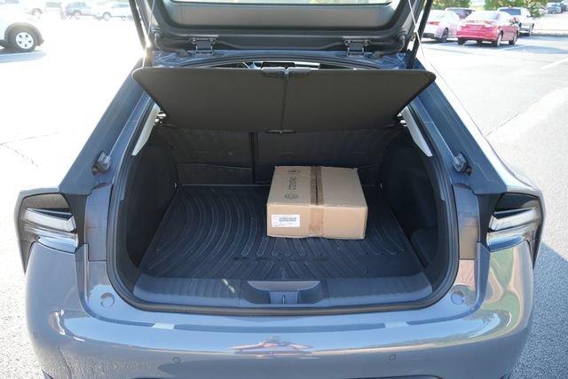 Used 2026 Toyota Prius Plug-In Hybrid FWD image 11