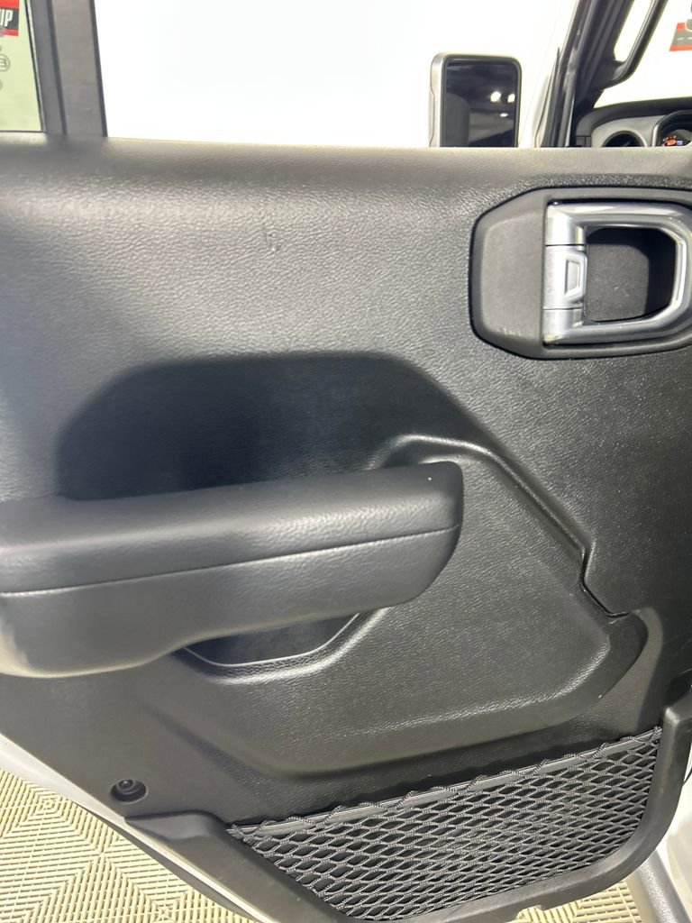 Used 2024 Jeep Wrangler Willys image 15