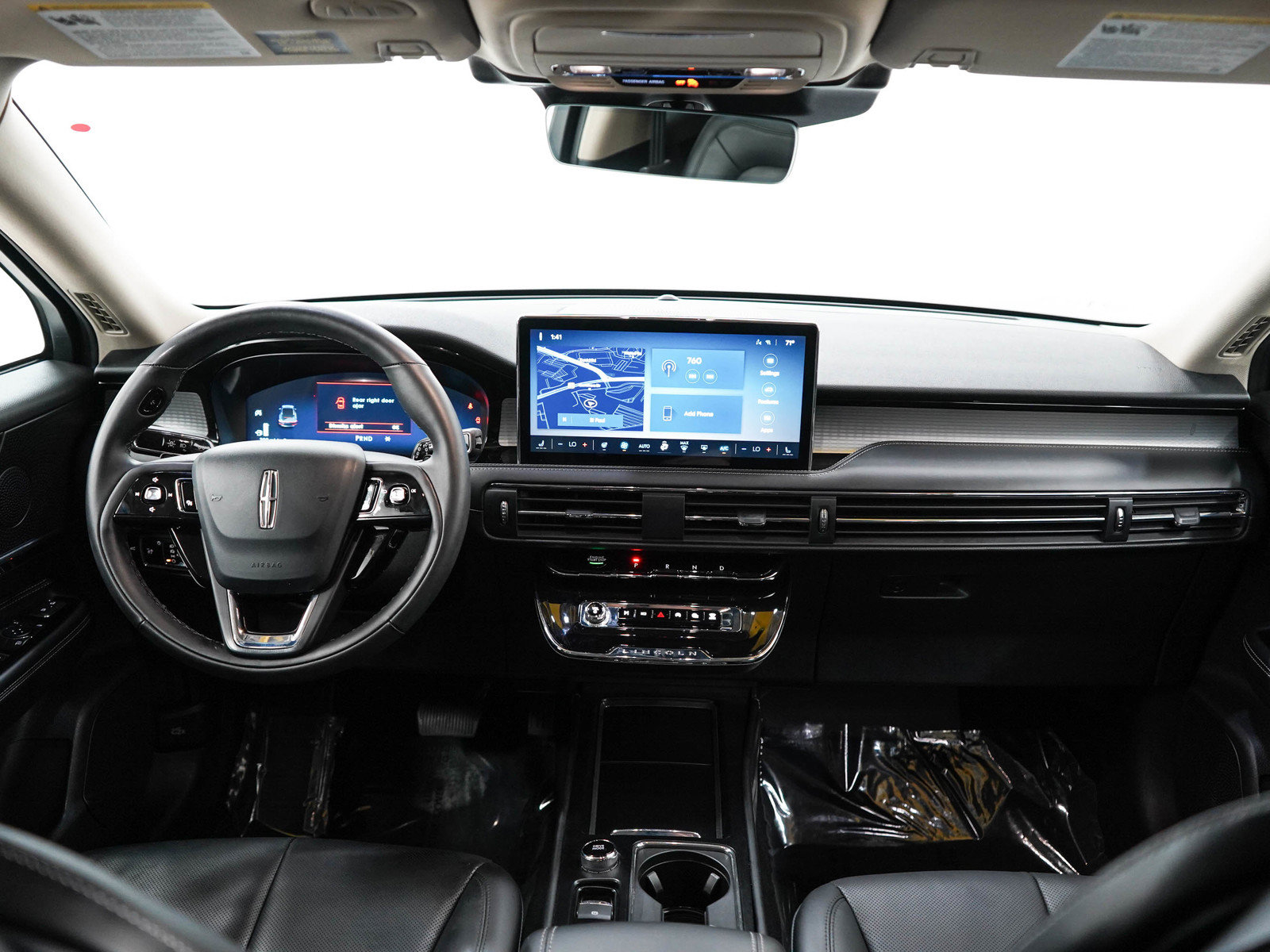 Used 2025 Lincoln Corsair AWD w/ Equipment Group 101A image 13