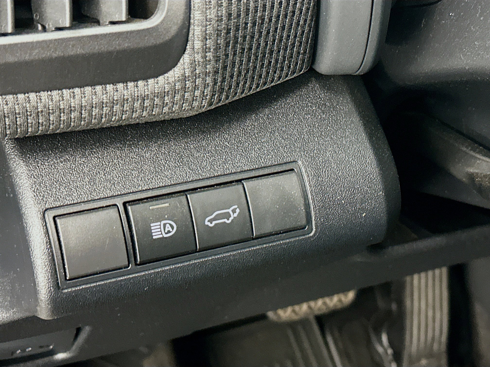 Used 2024 Toyota bZ4X XLE image 17