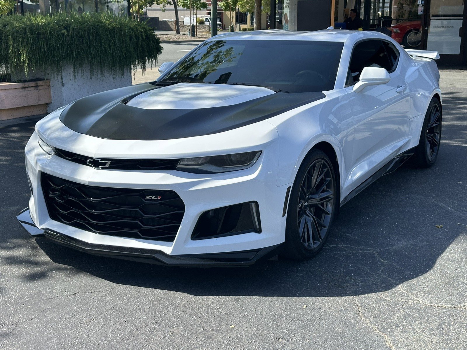 Used 2018 Chevrolet Camaro ZL1 RWD image 4