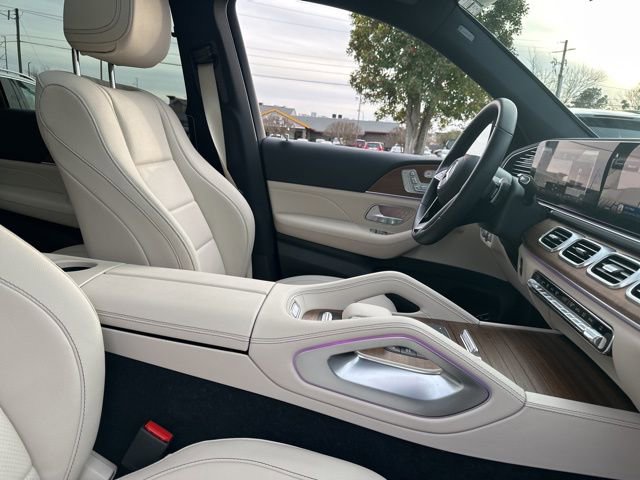 Used 2025 Mercedes-Benz GLS 450 4MATIC image 39