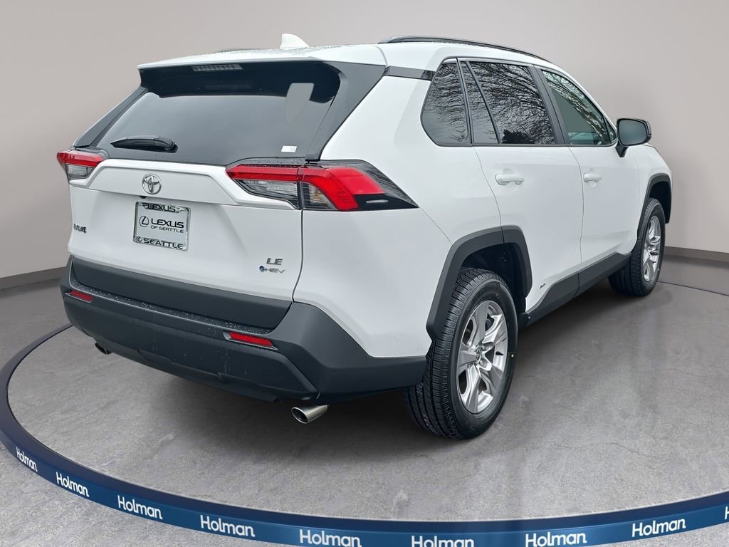 Used 2025 Toyota RAV4 LE image 6