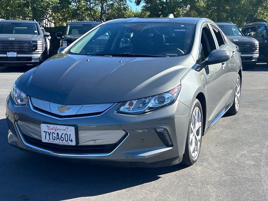 Used 2017 Chevrolet Volt Premier w/ Driver Confidence II Package FWD image 3