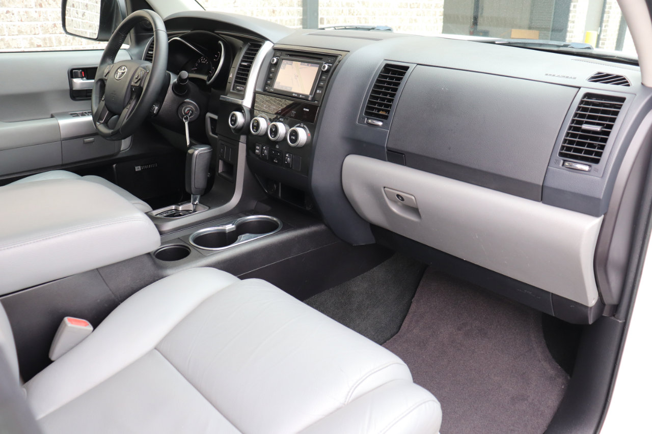 Used 2018 Toyota Sequoia Limited image 24