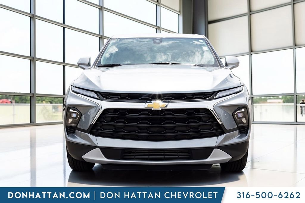 Used 2025 Chevrolet Blazer LT AWD/4WD image 24
