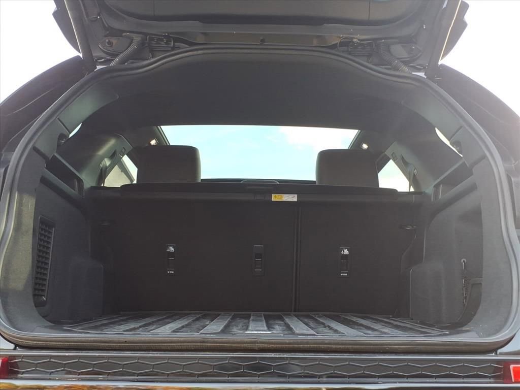 New 2025 Land Rover Discovery Sport Dynamic SE image 10