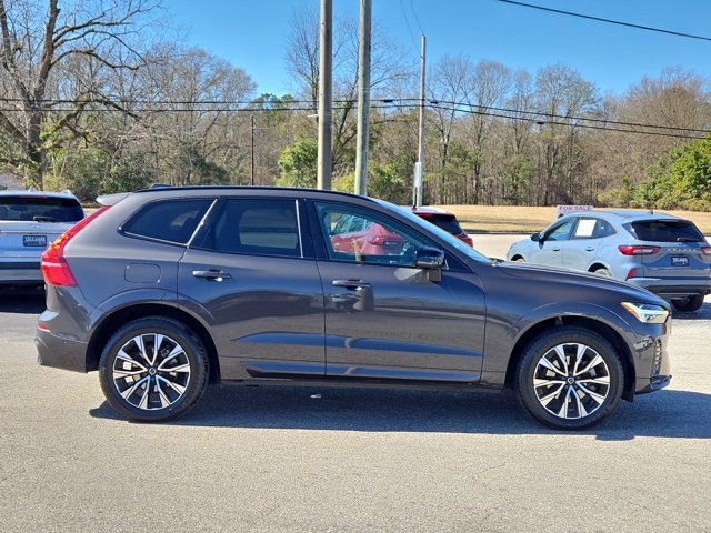 Used 2023 Volvo XC60 B5 Plus image 5