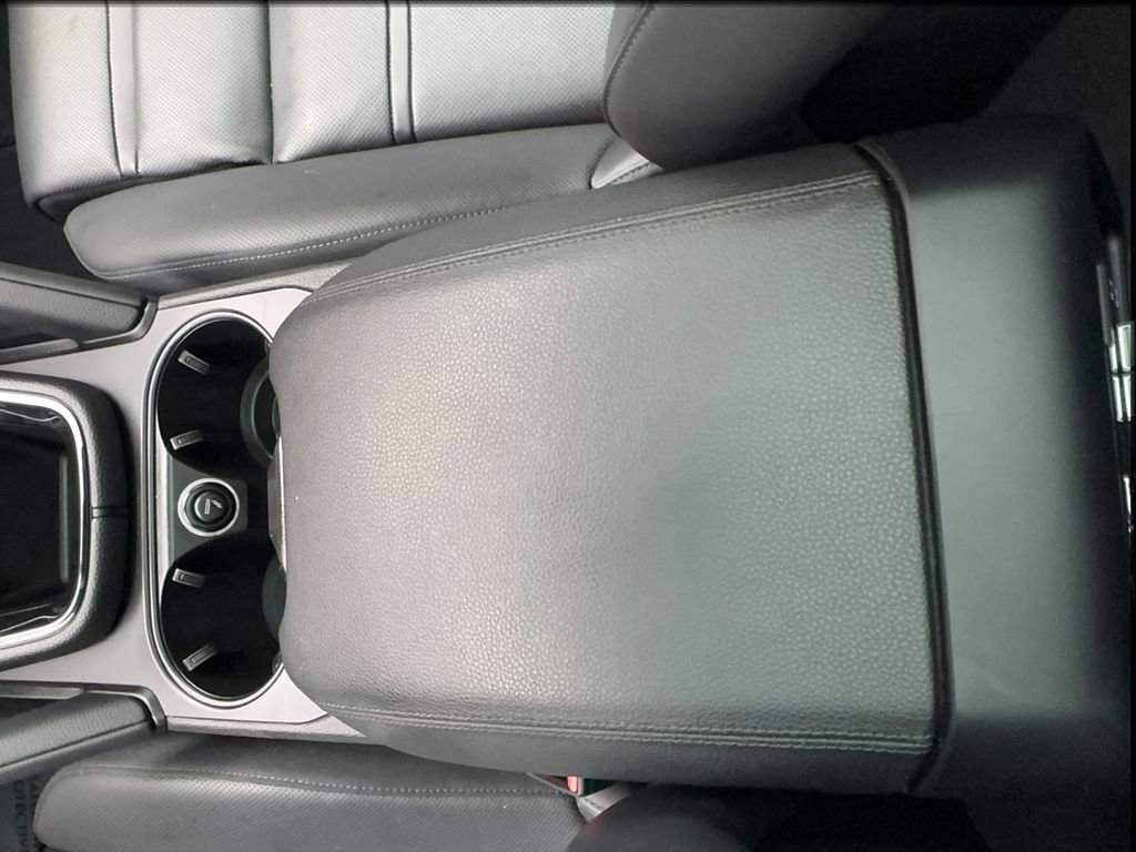 Used 2024 Porsche Cayenne Coupe image 40