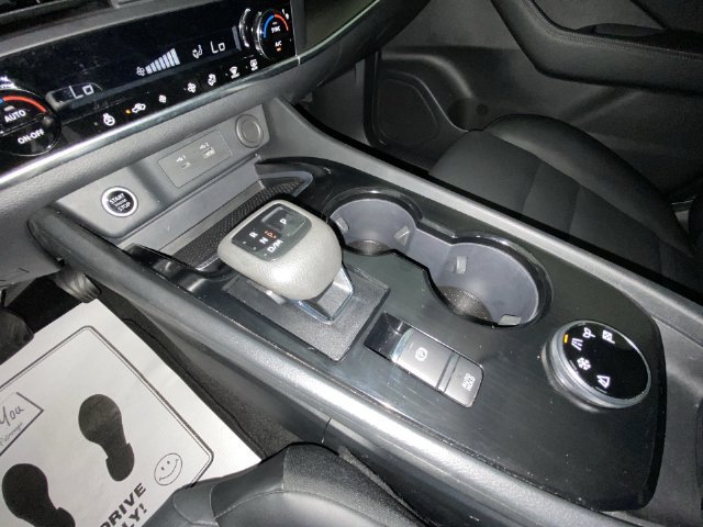 Used 2023 Nissan Rogue SV w/ SV Premium B Package AWD/4WD image 19