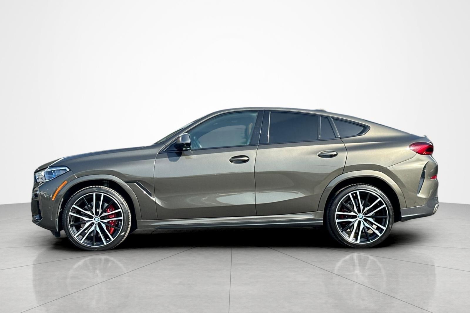 Used 2023 BMW X6 M50i w/ Executive Package AWD/4WD video 2