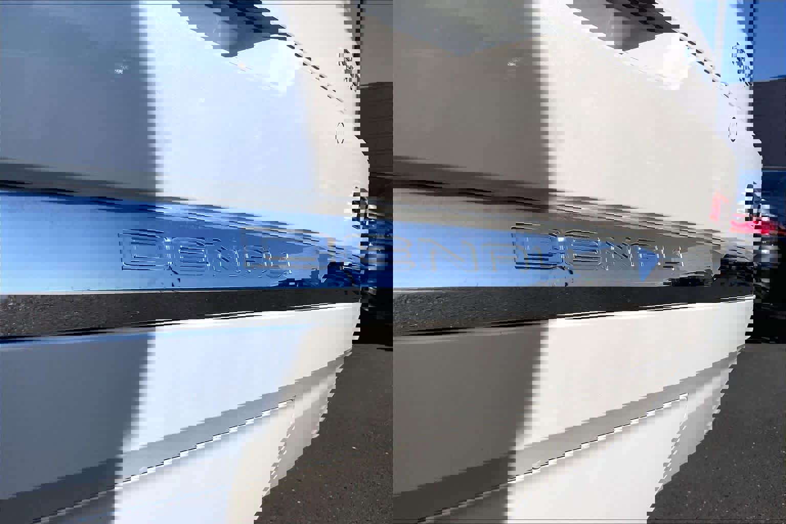 Used 2022 GMC Acadia Denali w/ Denali Ultimate Package image 10